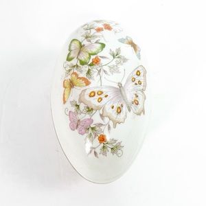 Vintage 1974 AVON Porcelain Butterfly Treasure Egg 22k Gold Trim Trinket